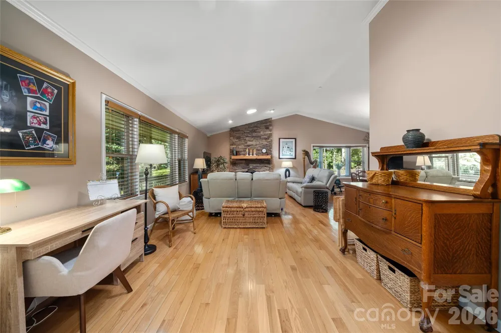 10 Surrey Run Hendersonville, NC 28791