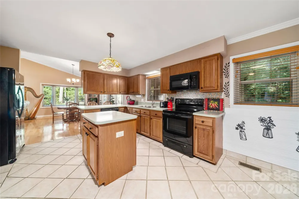 10 Surrey Run Hendersonville, NC 28791
