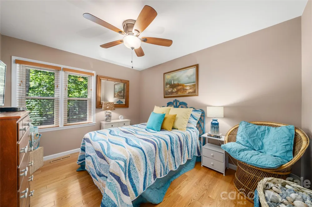 10 Surrey Run Hendersonville, NC 28791