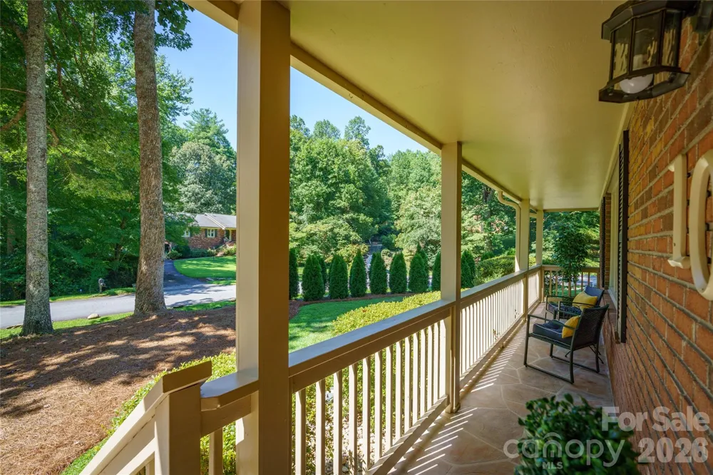 10 Surrey Run Hendersonville, NC 28791