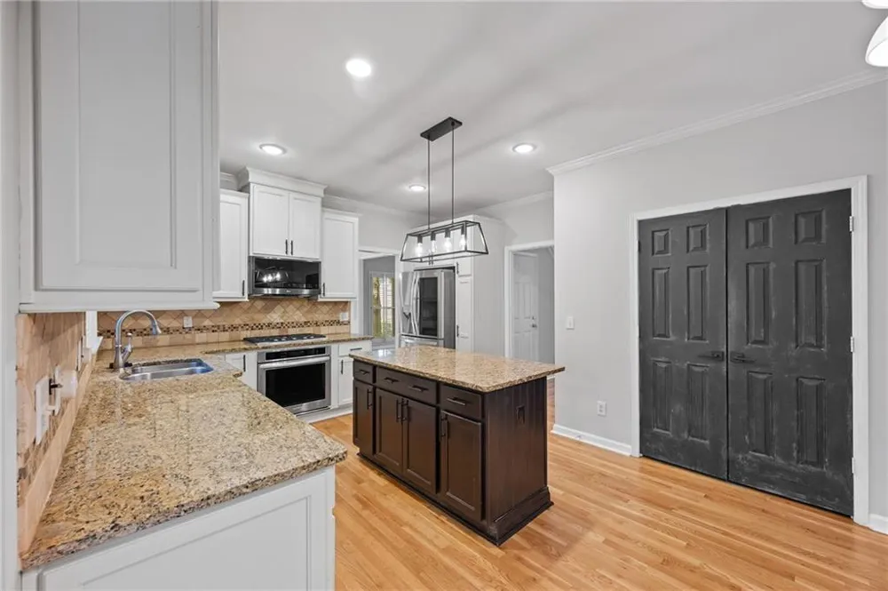 3993 Ironhill Lane Woodstock, GA 30189