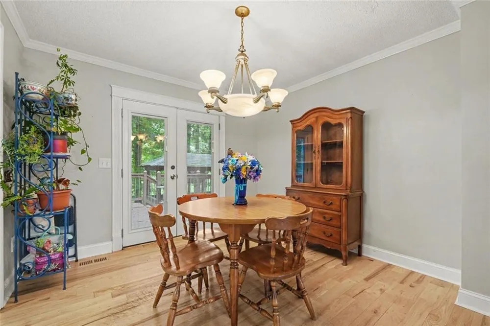 996 Miles Court Powder Springs, GA 30127
