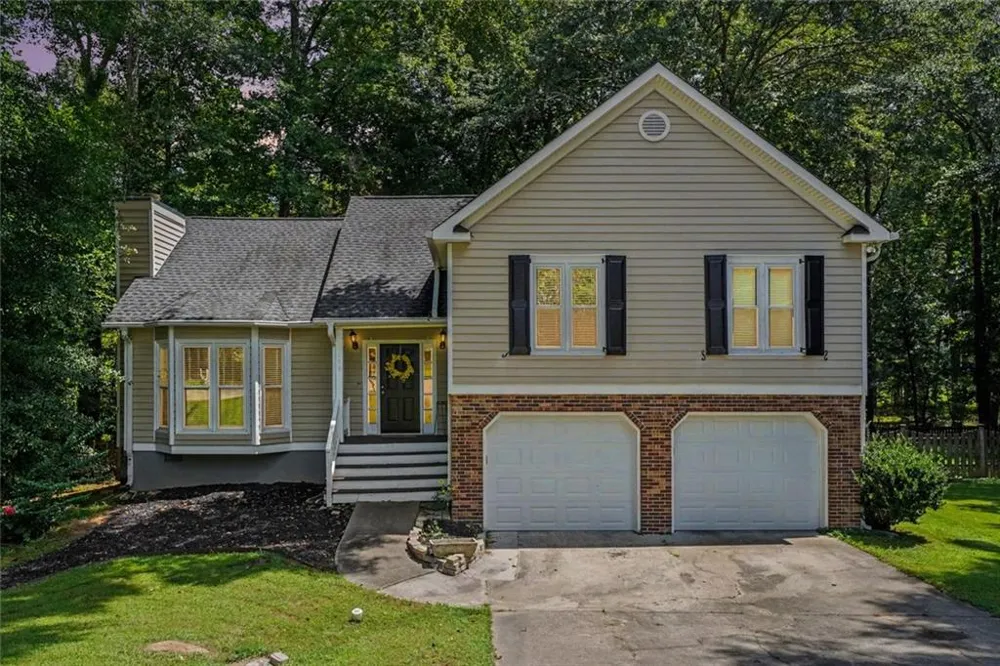 996 Miles Court Powder Springs, GA 30127