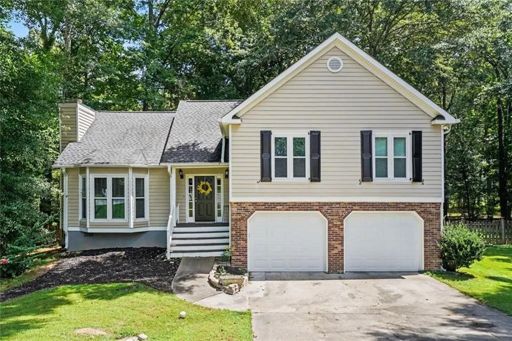 996 Miles Court Powder Springs, GA 30127