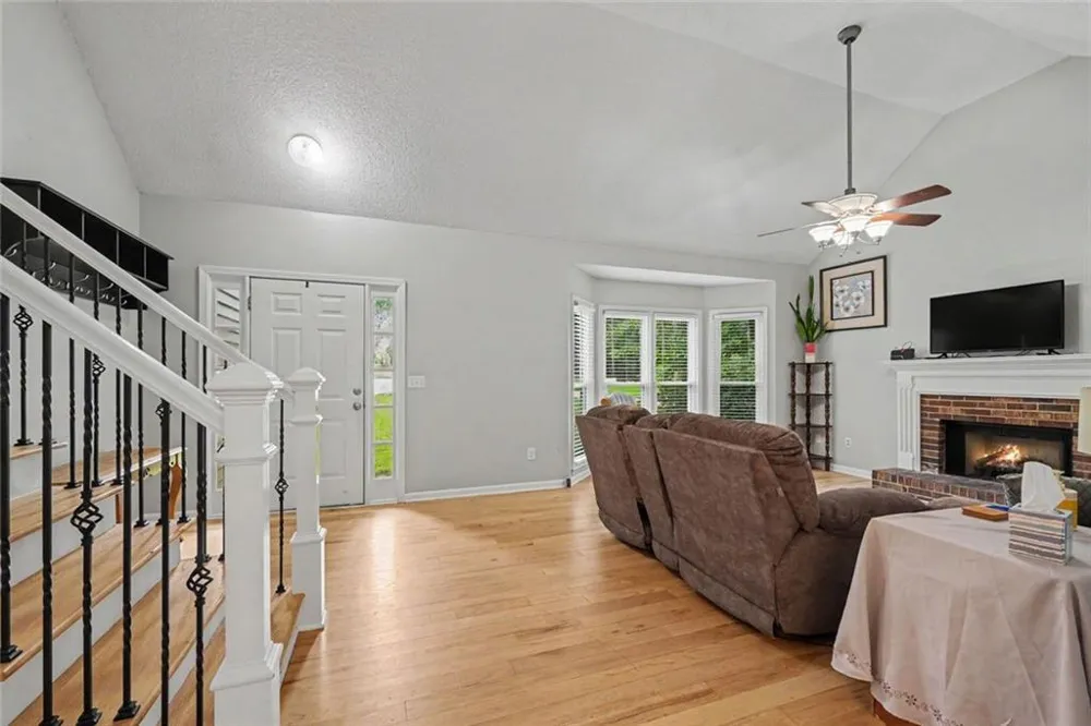 996 Miles Court Powder Springs, GA 30127