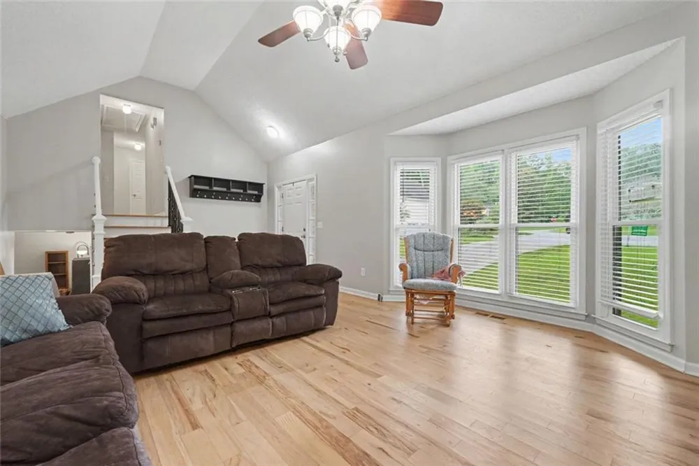 996 Miles Court Powder Springs, GA 30127