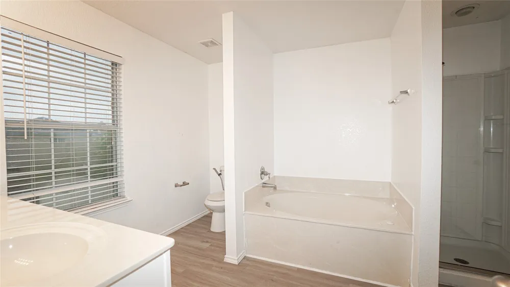 4006 Collin Court Heartland, TX 75126