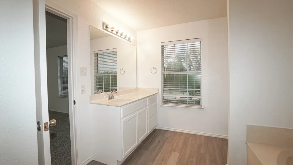 4006 Collin Court Heartland, TX 75126