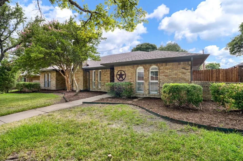 3105 Roundrock Trail Plano, TX 75075