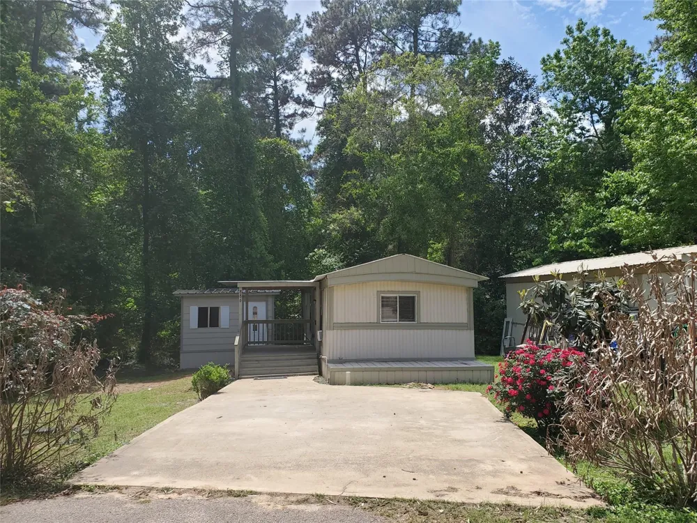 886 Queenswood Montgomery, TX 77316