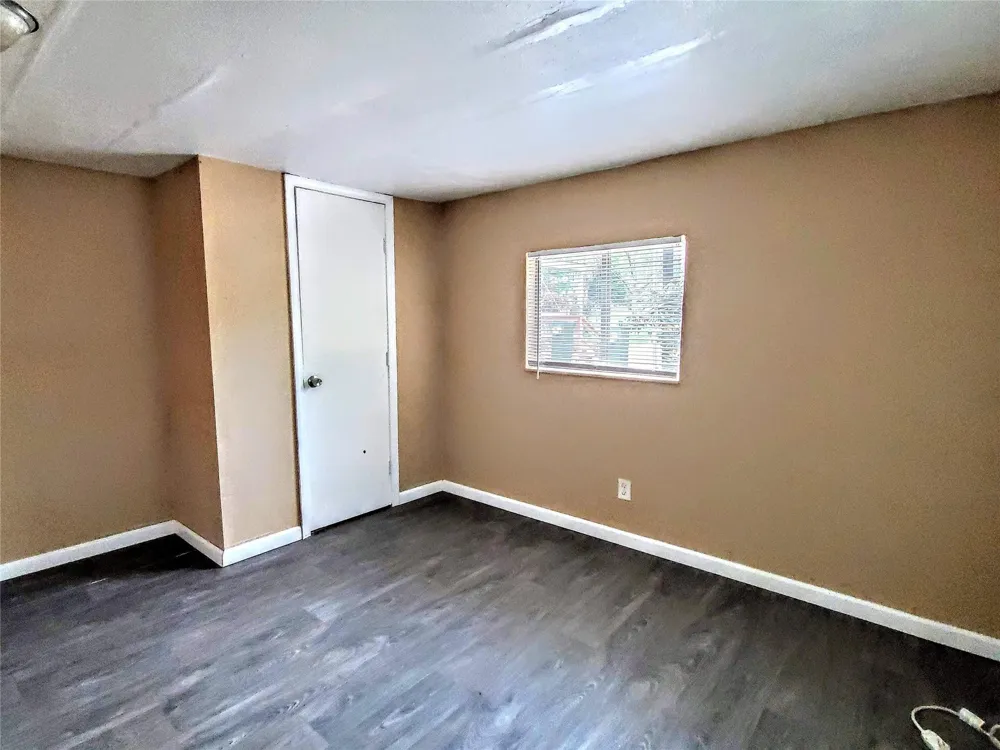 886 Queenswood Montgomery, TX 77316