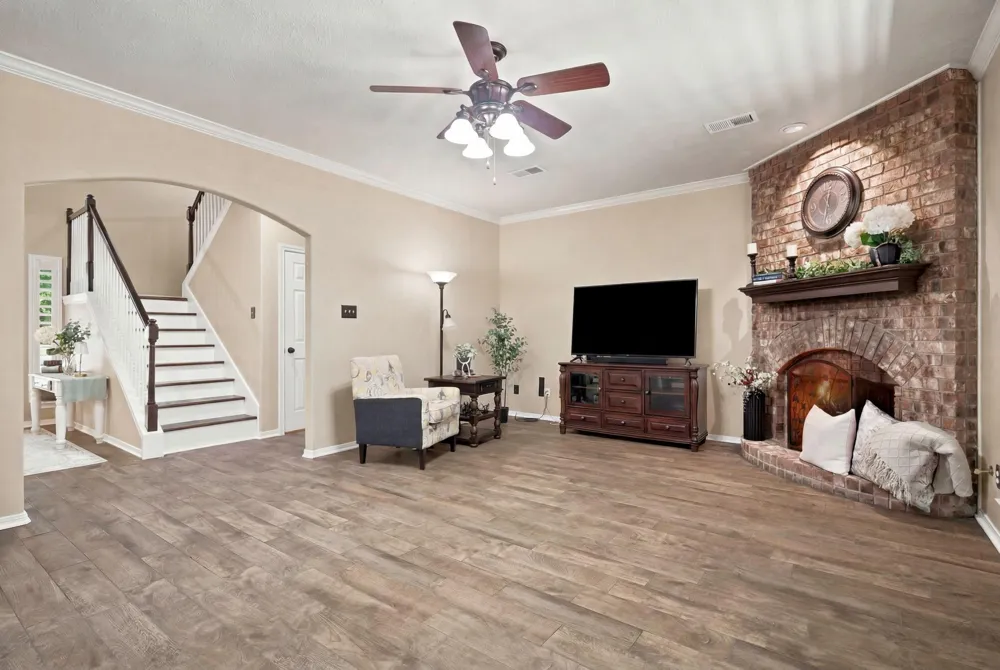 402 Fairbanks Drive Magnolia, TX 77354