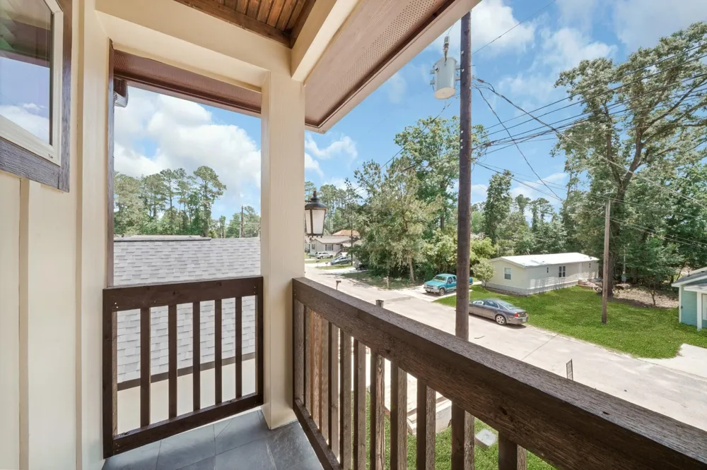 16936 W Ivanhoe Montgomery, TX 77316