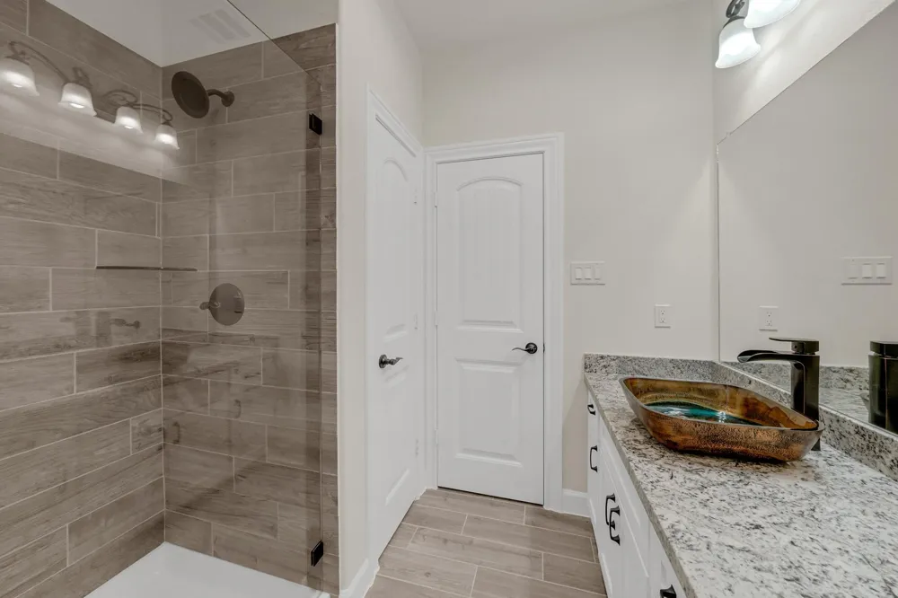 16936 W Ivanhoe Montgomery, TX 77316