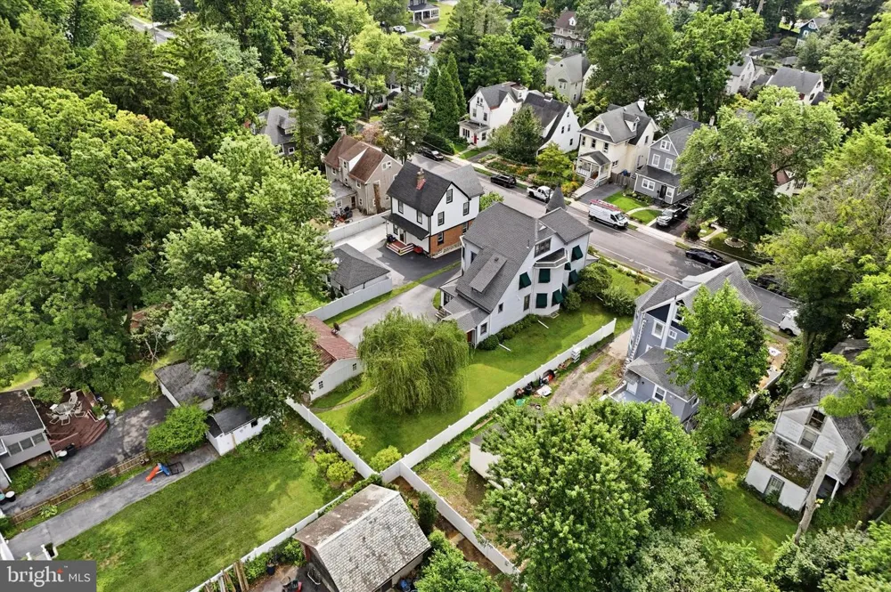 59 W GREENWOOD AVENUE Lansdowne, PA 19050