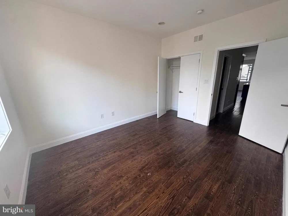 1217 GREEN STREET #B Philadelphia, PA 19123