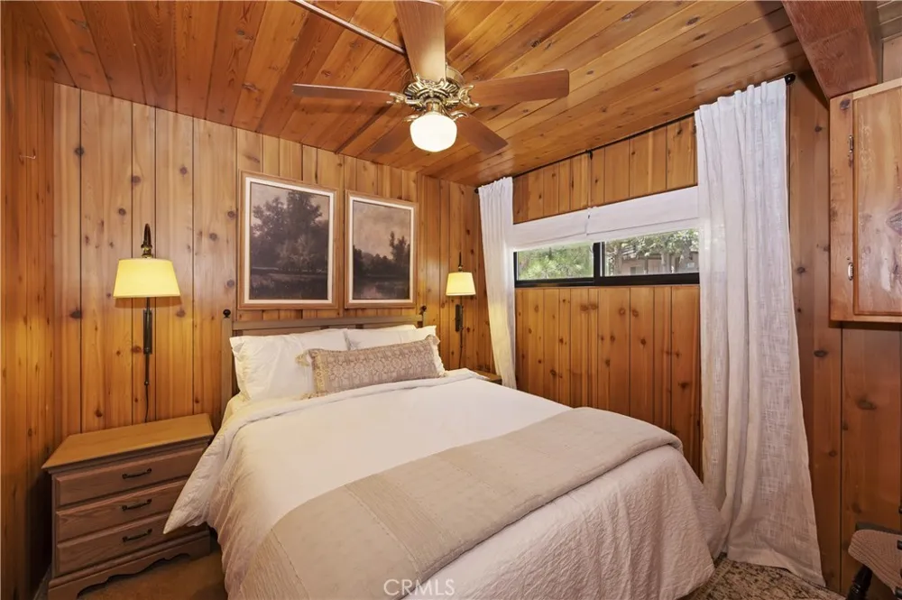 533 Villa Grove Big Bear City, CA 92314