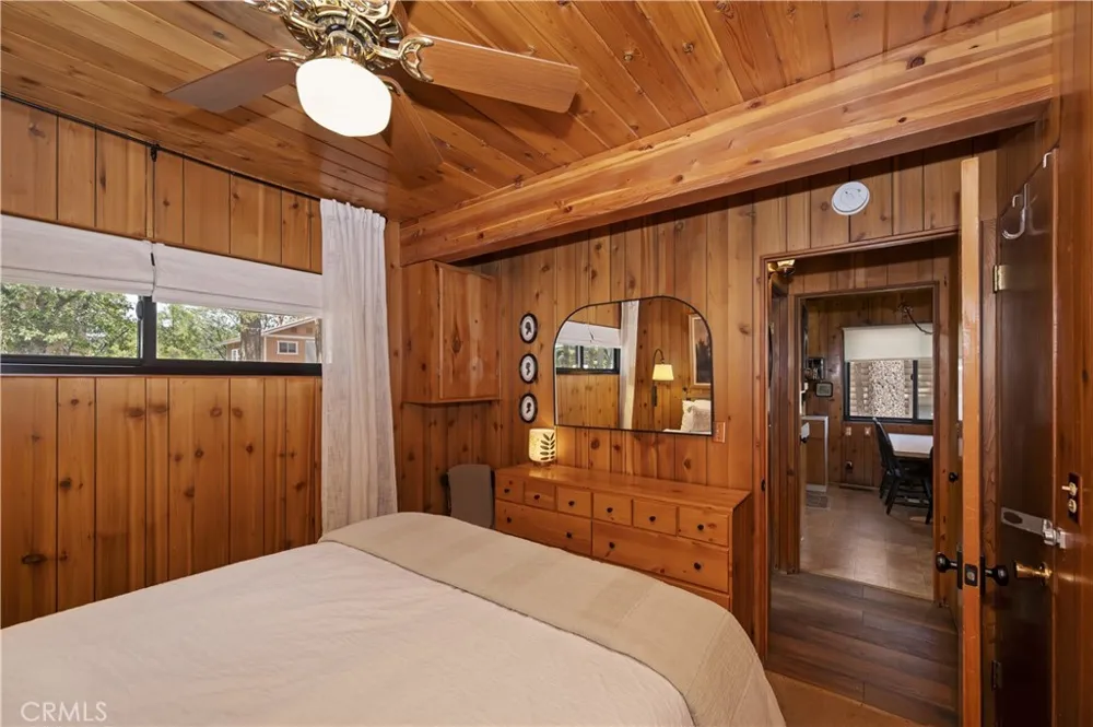 533 Villa Grove Big Bear City, CA 92314