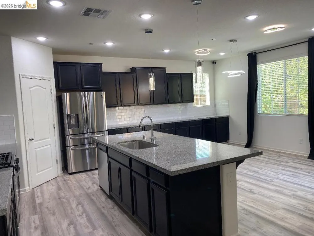 5449 Prewett Ranch Dr Antioch, CA 94531