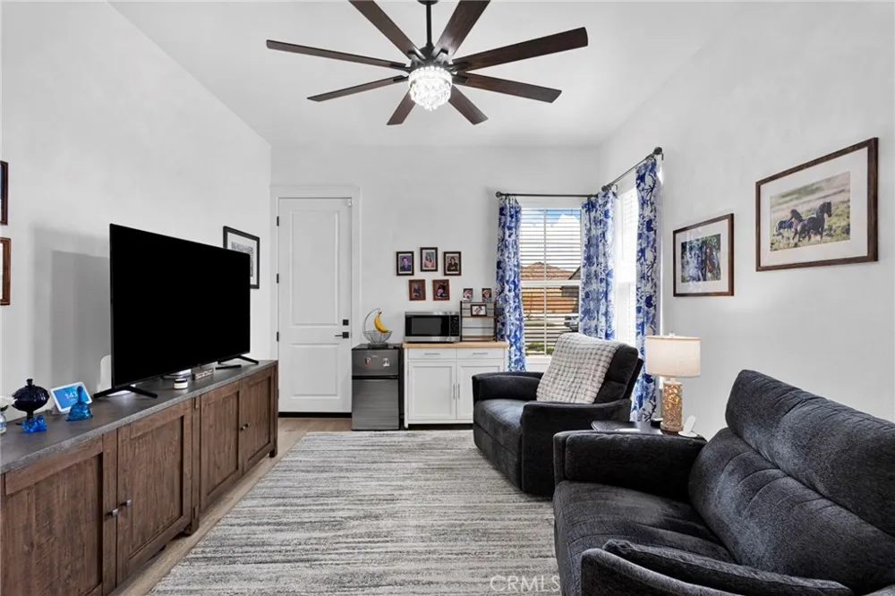 17220 Ta-Ki-Pi Road Apple Valley, CA 92307