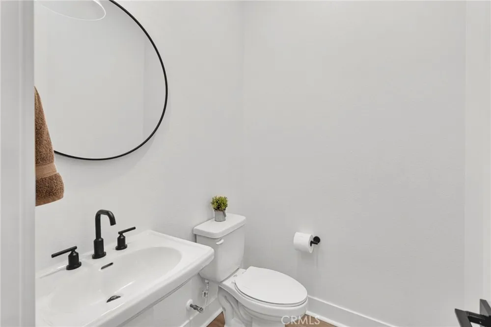 17220 Ta-Ki-Pi Road Apple Valley, CA 92307