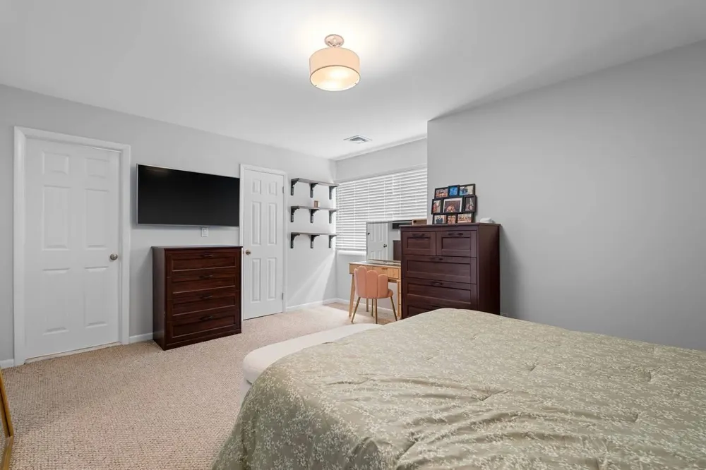 555 RIVERSIDE AVE Rutherford, NJ 07070