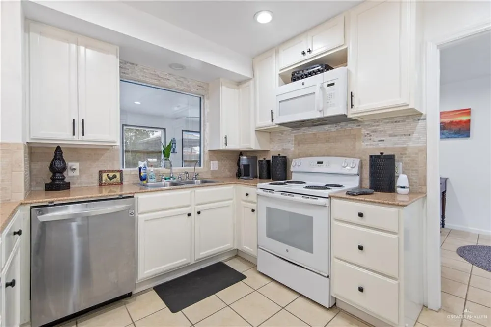 421 Mesquite Drive Laguna Vista, TX 78578