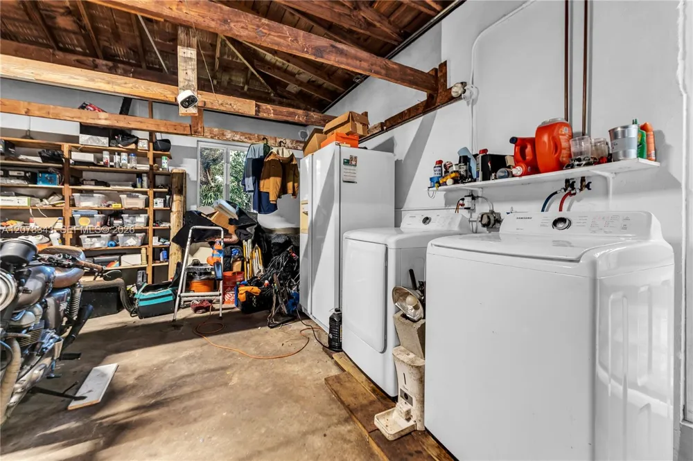 125 NW 88th St #0 El Portal, FL 33150