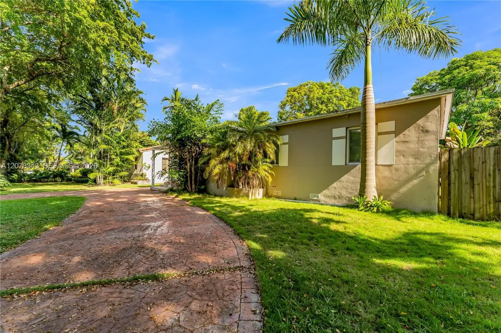 125 NW 88th St #0 El Portal, FL 33150