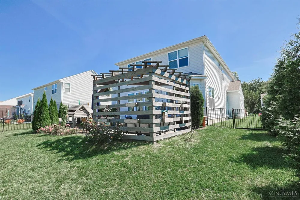 1694 Federal Creek Lane Hamilton, OH 45039