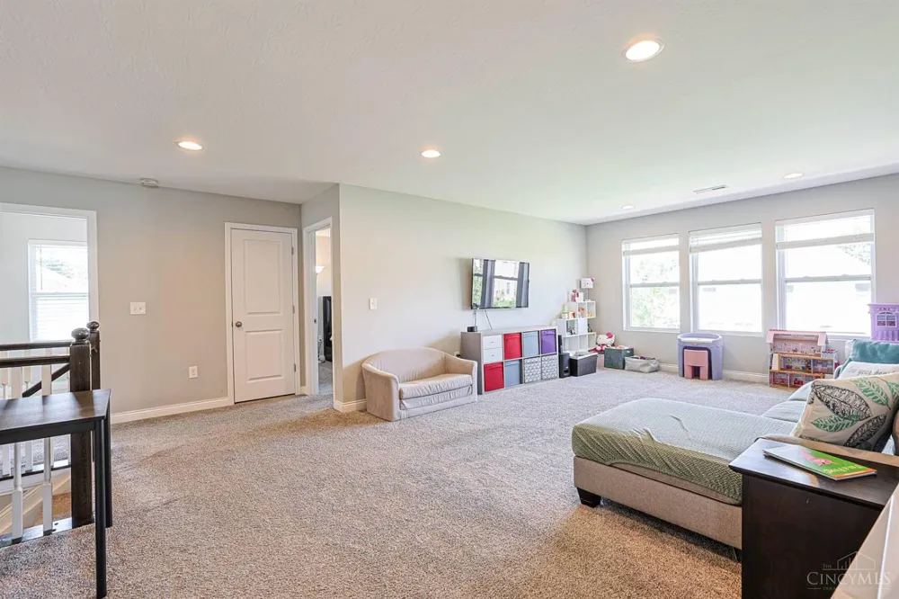 1694 Federal Creek Lane Hamilton, OH 45039