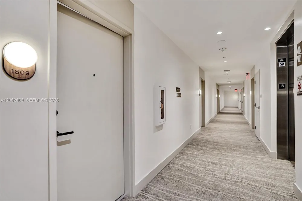 580 72nd St #1809 Miami Beach, FL 33141