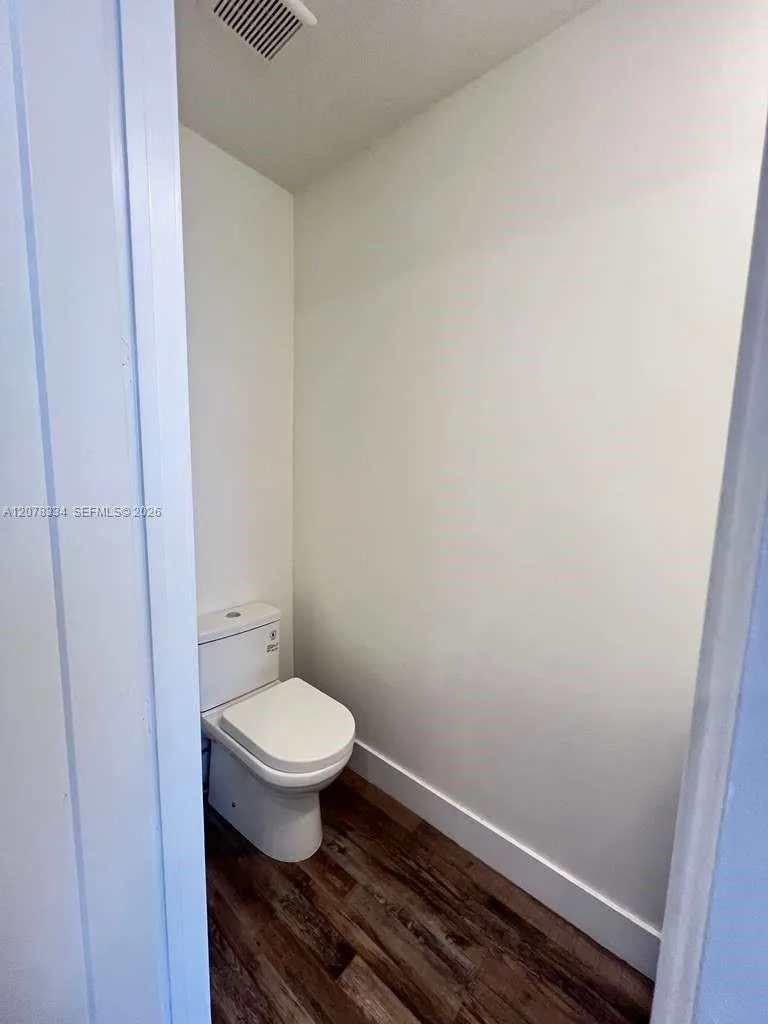 10229 NW 64th Ter #101 Doral, FL 33178