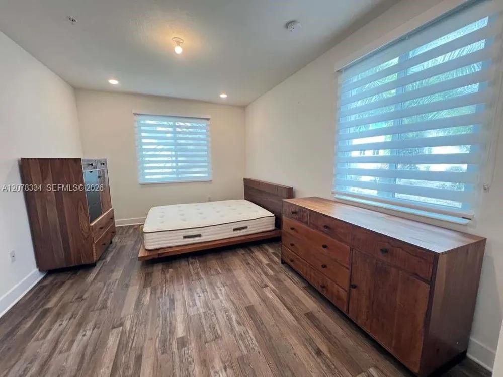10229 NW 64th Ter #101 Doral, FL 33178