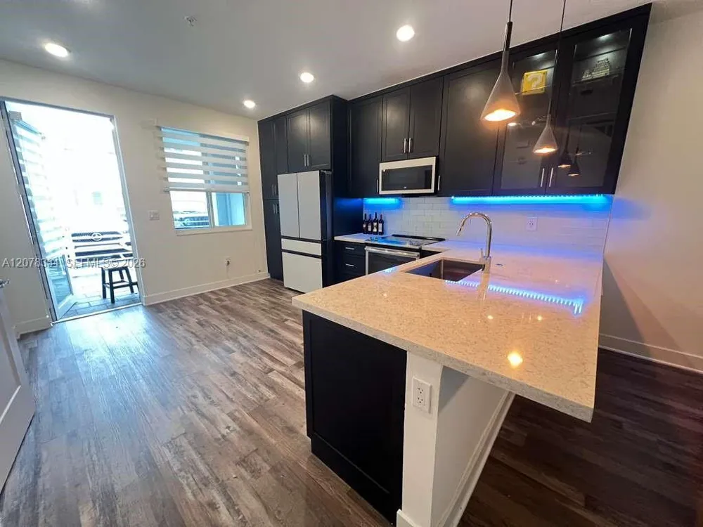 10229 NW 64th Ter #101 Doral, FL 33178