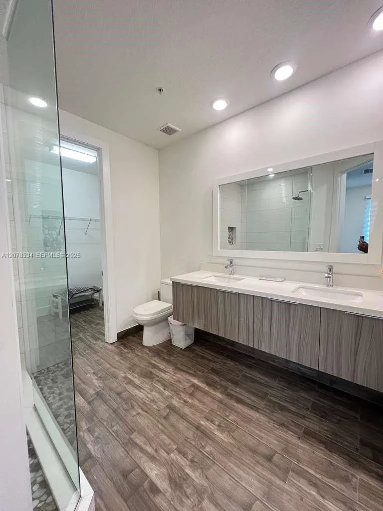 10229 NW 64th Ter #101 Doral, FL 33178