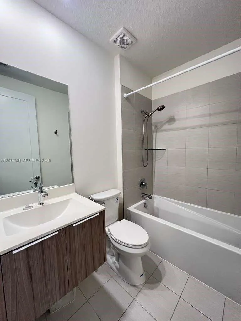 10229 NW 64th Ter #101 Doral, FL 33178