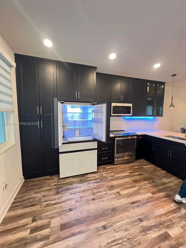 10229 NW 64th Ter #101 Doral, FL 33178