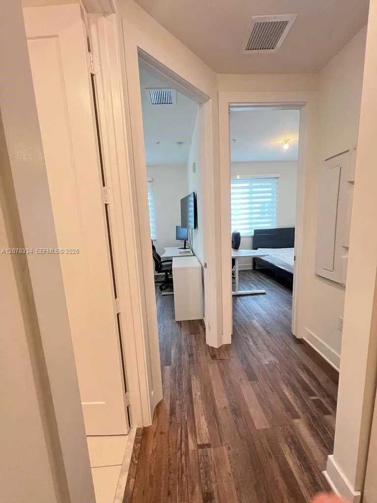 10229 NW 64th Ter #101 Doral, FL 33178