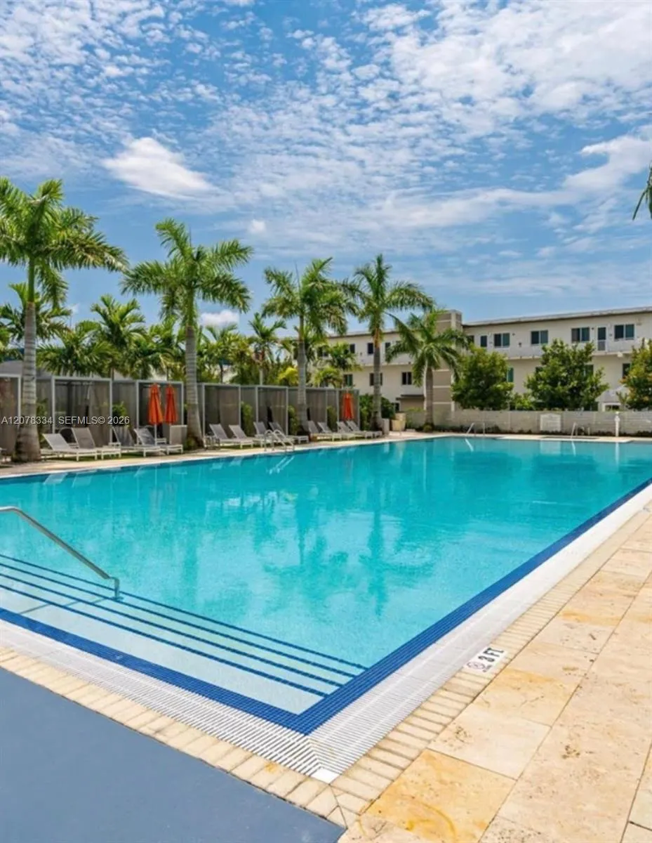 10229 NW 64th Ter #101 Doral, FL 33178