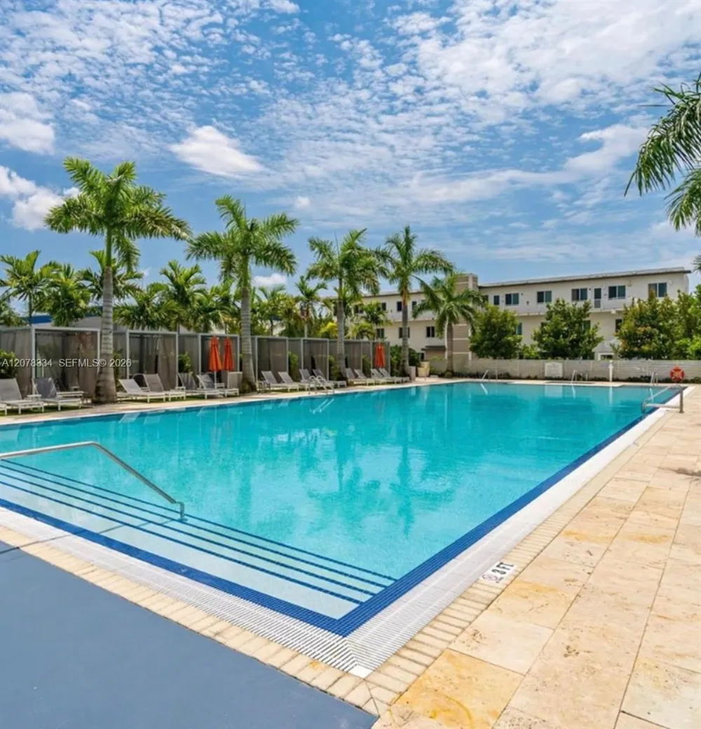 10229 NW 64th Ter #101 Doral, FL 33178