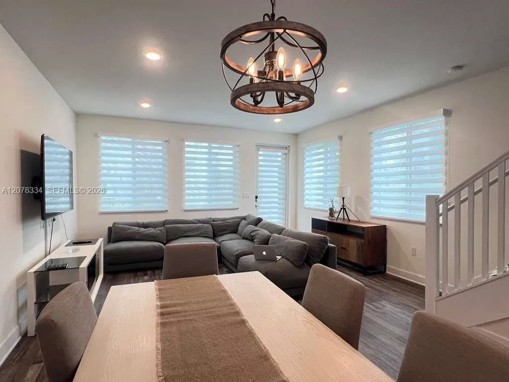 10229 NW 64th Ter #101 Doral, FL 33178