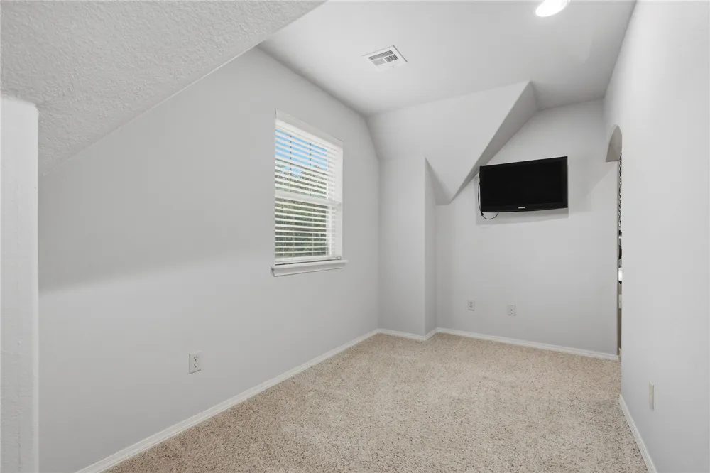 8210 S 14th Place Broken Arrow, OK 74011