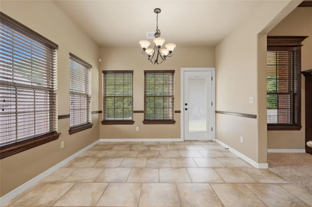 8210 S 14th Place Broken Arrow, OK 74011