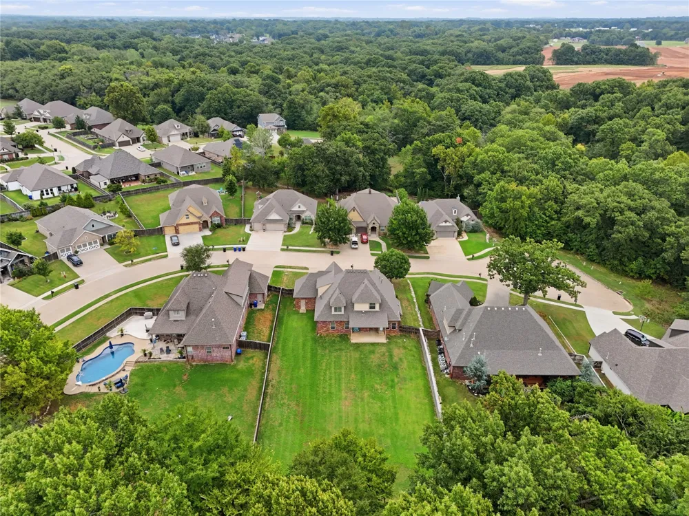 8210 S 14th Place Broken Arrow, OK 74011