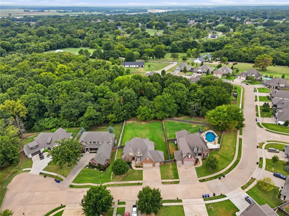 8210 S 14th Place Broken Arrow, OK 74011