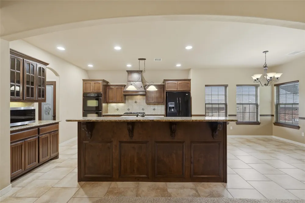 8210 S 14th Place Broken Arrow, OK 74011