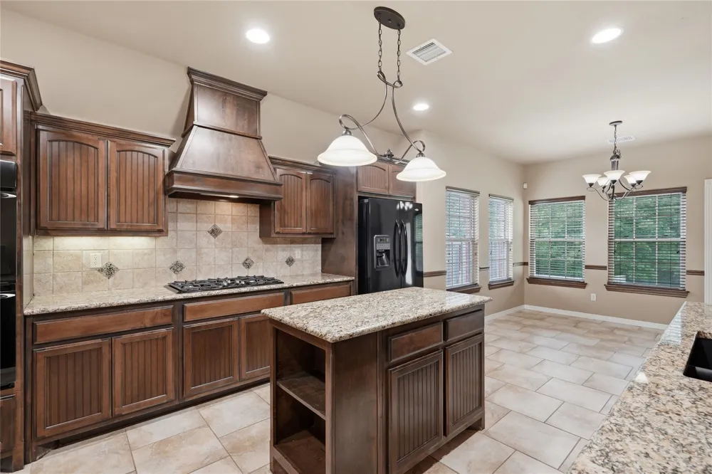 8210 S 14th Place Broken Arrow, OK 74011