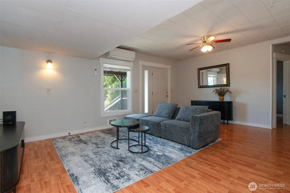 1031 W Glenwood Street Port Angeles, WA 98363