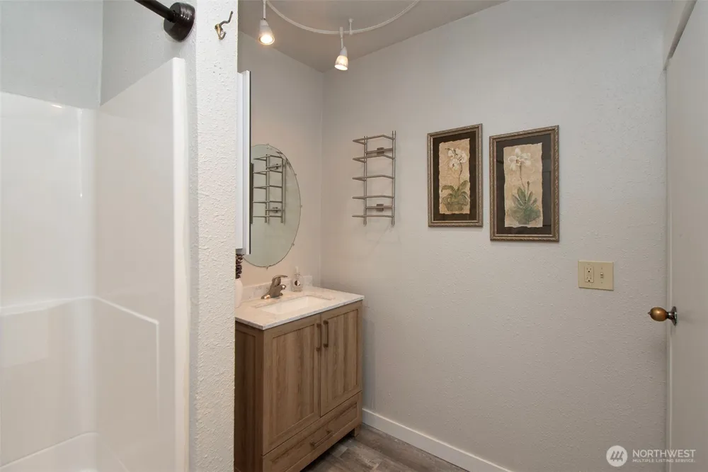 1031 W Glenwood Street Port Angeles, WA 98363